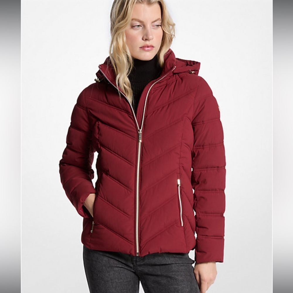 Michael Kors Wine Puffer Jacket fits like S